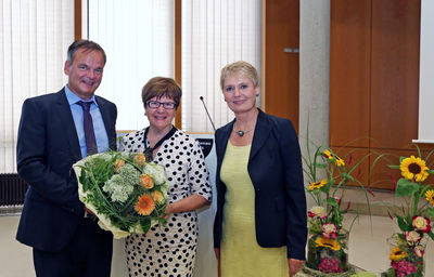 Landrat Frank Scherer und Staatssekretrin Friedlinde Gurr-Hirsch mit der frheren Landwirtschaftsministerin Gerdi Staiblin, die die Ernhrungszentren im Land initiierte und von Landrat Scherer als Mutter unserer Ernhrungszentren begrt wurde.