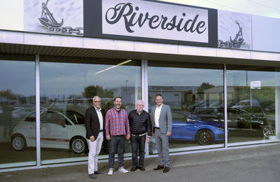 Landrat Frank Scherer (ganz rechts) besuchte heute den Verein Riverside Ortenau. Begleitet wurde er dabei von Kehls Oberbrgermeister Toni Vetrano (ganz links) und Werner Mll (2.v.r.), Kehler Gemeinderat und Beiratsmitglied bei Riverside und Vereinsvor