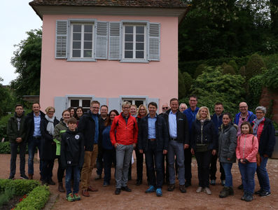 Beim siebten Ortenauer Tourismustag, der im Zeichen der Trendthemen Wandern, Natur erleben und genießen stand, lernten Tourismusfachleute, politische Vertreter und Kreisräte bei einer Wanderung die Besonderheit des Naturphänomens Ettenheimer Hohlgasse ken