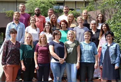 Das Team der Integrationsmanager, hier mit der Leiterin des Sozialdiensts, Natascha Kaiser (vorne rechts), betreut Zuwanderer in der Anschlussunterbringung im Ortenaukreis. Foto: LRA